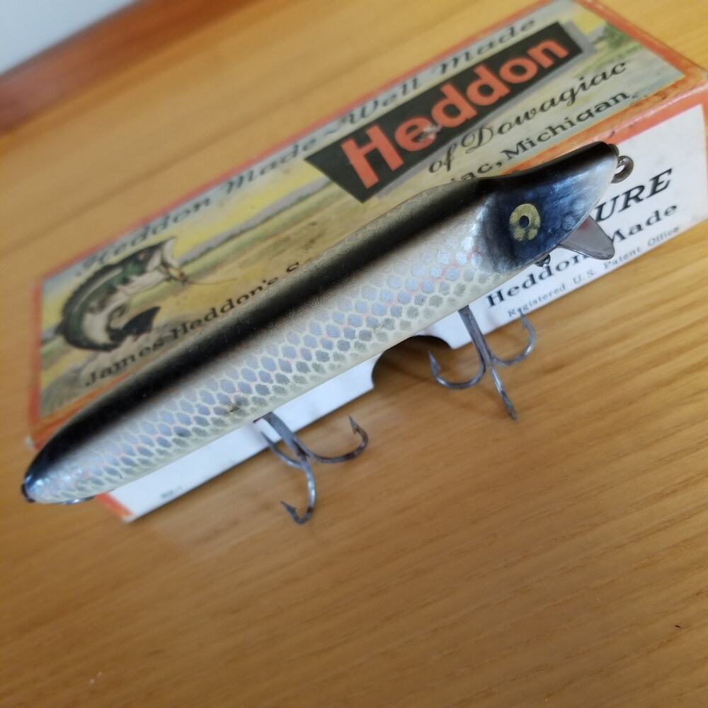 Heddon Fishing Lure Vamp 7500 P Shiner Wooden Gold Eyes & Box Vintage